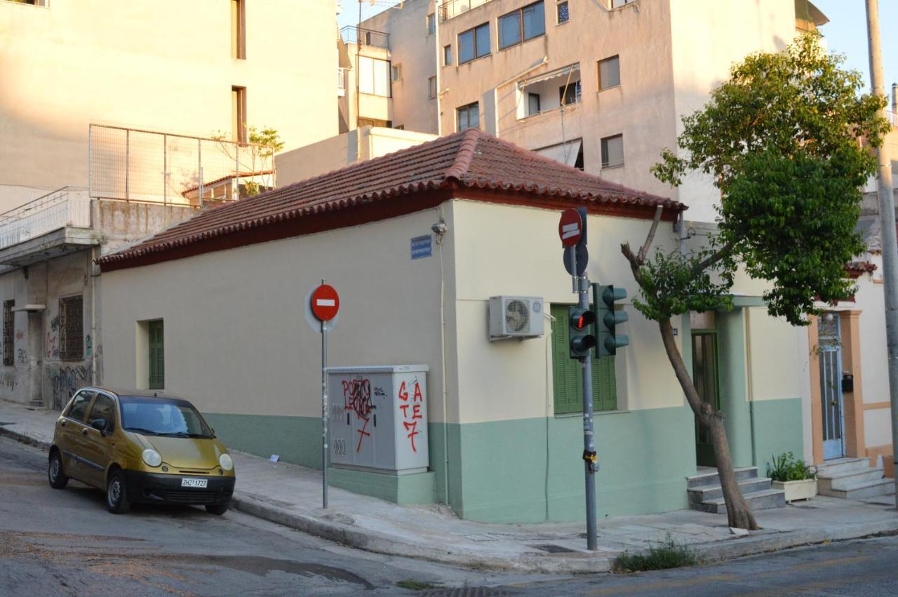Pireas Port Next To Metro Artistic House Apartment Exterior foto
